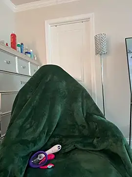 butterflybootyy online show from March 6, 5:30 pm