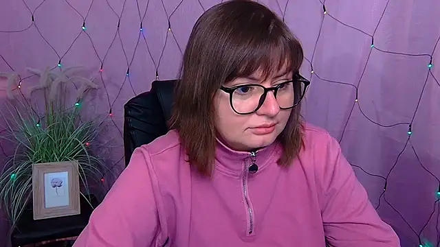 ZannaDreil online show from February 2, 7:13 pm