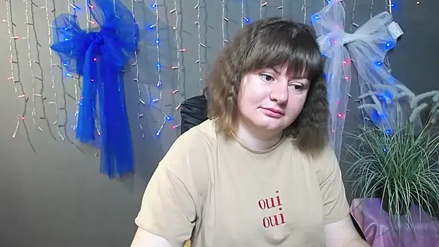 ZannaDreil online show from November 14, 7:03 pm