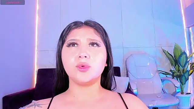 AvyMilton online show from November 14, 2:06 pm