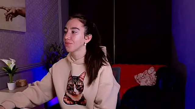 Belle Via online show from June 25, 2:33 am