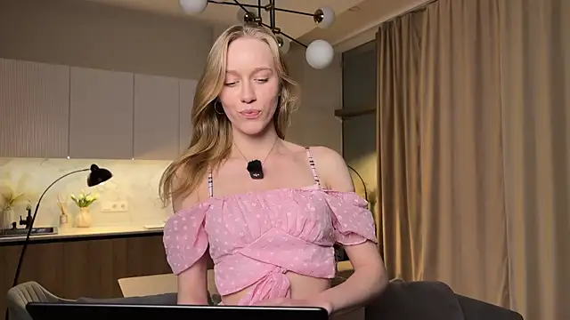 PollyAgata online show from June 21, 7:29 pm