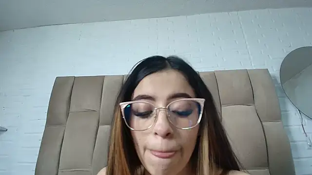 Snapshot of Kristin_Ramirez chatting on September 9, 1:33 pm Kristin Ramirez online show from September 9, 1:33 pm