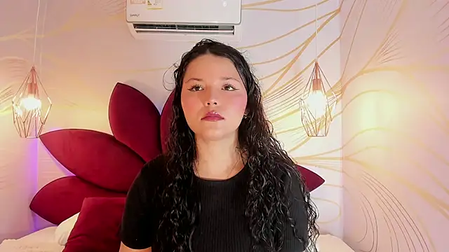 Snapshot of LottiCarter chatting on October 18, 11:57 am LottiCarter online show from October 18, 11:57 am