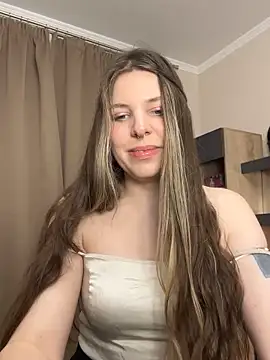 Annie aww online show from November 28, 7:39 pm