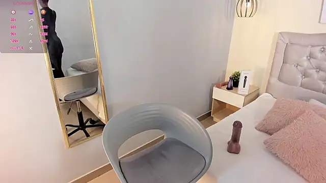 escarleth   online show from July 21, 12:50 pm