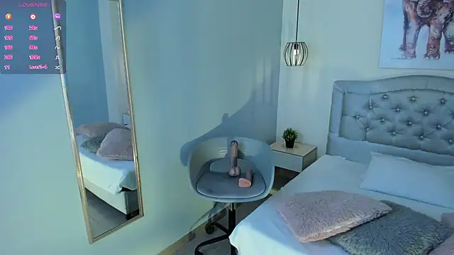 escarleth   online show from June 30, 1:54 pm