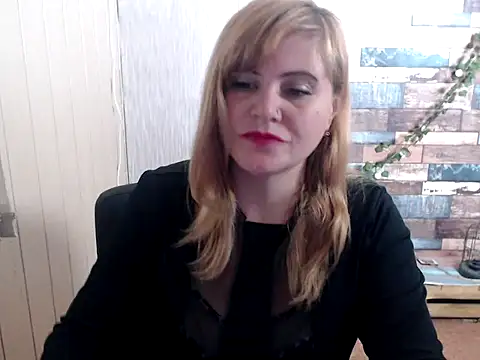 Snapshot of DaniellaKiss chatting on October 6, 7:47 am DaniellaKiss online show from October 6, 7:47 am
