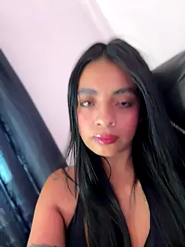 Laura fernandezII online show from October 18, 9:27 pm