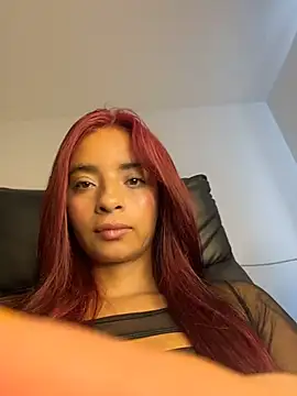 Laura fernandezII online show from January 11, 9:09 pm