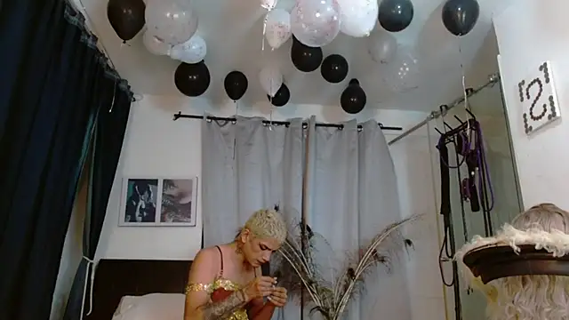 Snapshot of georgina_ms chatting on October 9, 10:14 pm georgina ms online show from October 9, 10:14 pm