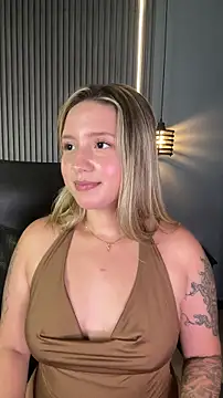 MiaPetit  online show from October 24, 1:01 am