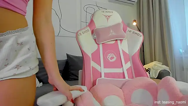 aesthetics  tease online show from December 19, 4:16 am