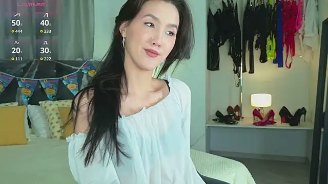 CarrieAmber online show from November 1, 2:43 pm