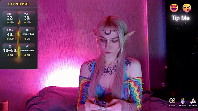 mischellemeow13 online show from November 4, 5:56 am