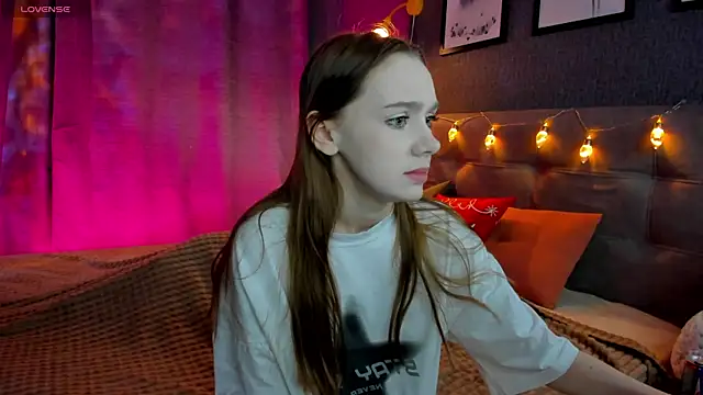 Lesi Moonie01 online show from December 17, 9:24 am