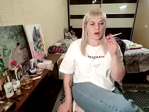Lia Laguna77 online show from July 4, 11:22 pm
