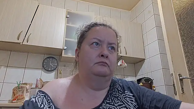melissaBlessing online show from April 28, 1:14 am