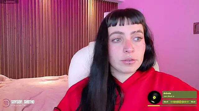 Lucy Smith2 online show from November 22, 4:15 am