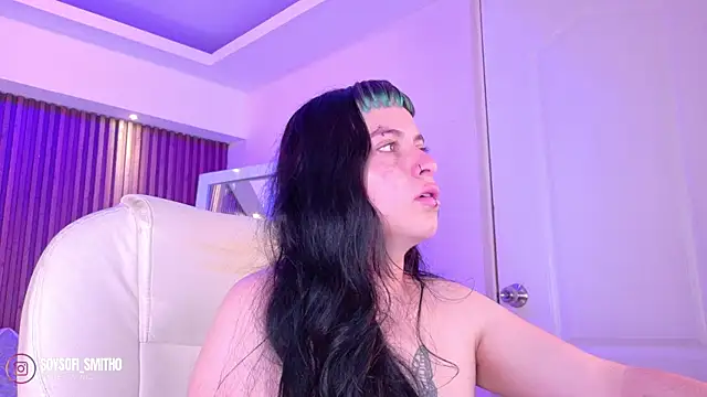 Lucy Smith2 online show from May 1, 4:05 am