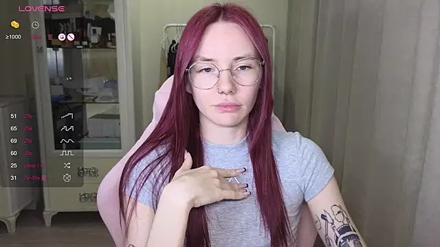 littlevildevil online show from September 12, 12:01 pm