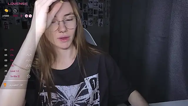 littlevildevil online show from March 9, 11:02 am