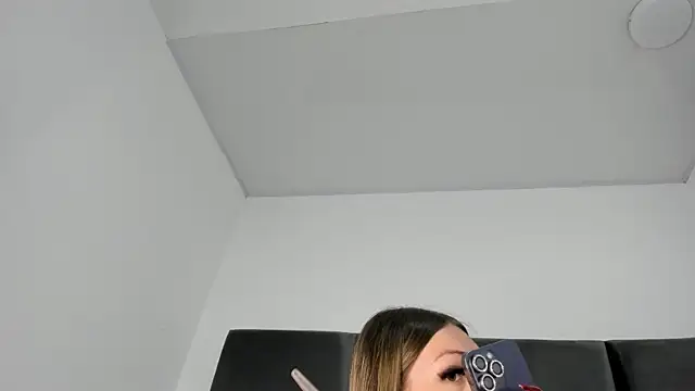 Lizz Luna online show from November 24, 6:43 pm