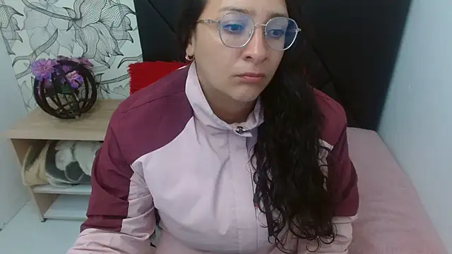 sarax ximena online show from June 7, 6:53 am
