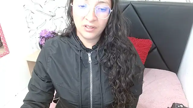 sarax ximena online show from July 1, 4:06 pm