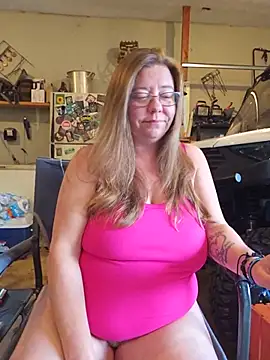 MsShelby40 online show from July 10, 9:48 pm