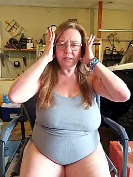 MsShelby40 online show from June 12, 7:33 pm