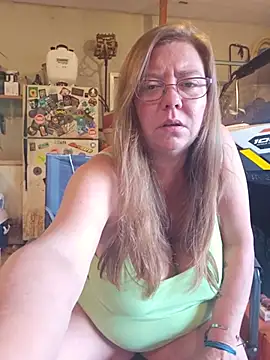 MsShelby40 online show from August 7, 10:17 pm
