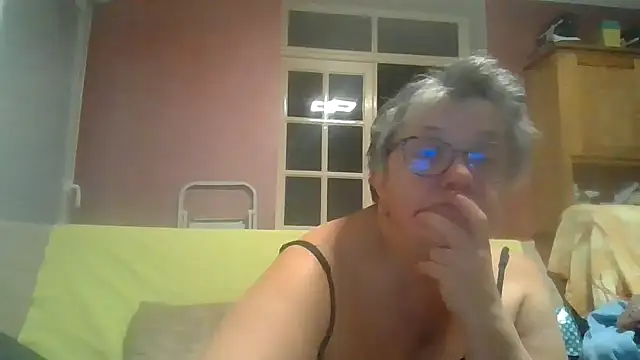 Vandeae44 online show from January 5, 8:45 pm