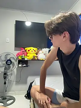 Alex and Fabian online show from June 22, 9:56 pm