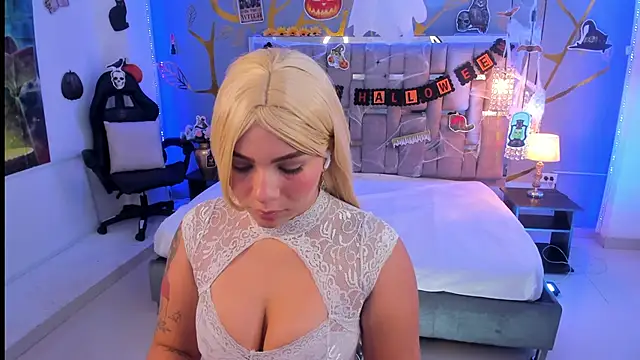 AlessiaDouce online show from October 24, 4:52 am