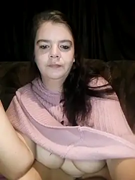 Hornyparratjie online show from May 3, 1:09 am