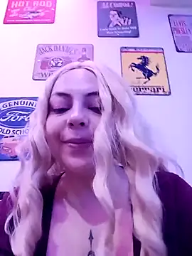 madelaine- online show from February 17, 7:13 pm