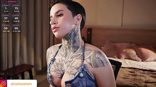 AliceShazaham  online show from February 18, 8:35 am