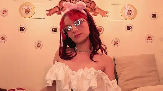 Snapshot of RedMeloddy chatting on September 27, 8:49 pm RedMeloddy online show from September 27, 8:49 pm