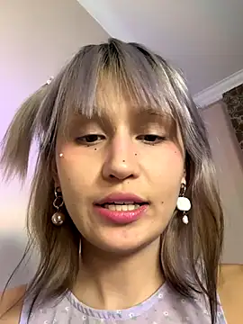 bigbabykiki online show from October 31, 2:21 pm