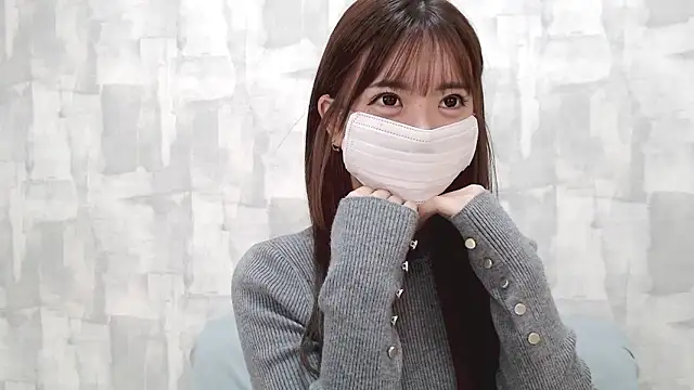 LOVE MOMO LOVE online show from October 10, 11:04 am