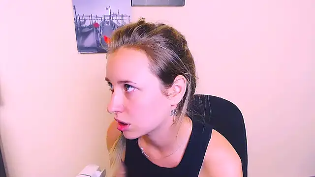  Nicole new online show from July 28, 2:05 pm