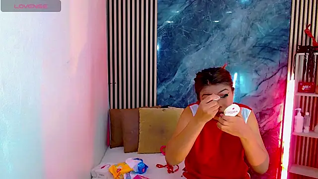 Isalombardi online show from November 15, 3:51 am