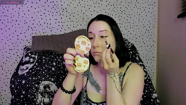 adell berry online show from February 15, 4:04 am