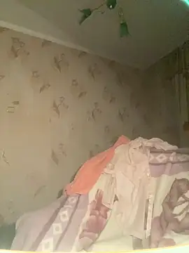 Starry Siren online show from March 13, 7:04 pm