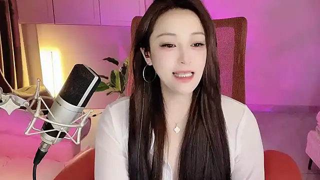 Snapshot of Daisy-77 chatting on September 27, 10:22 am Daisy-77 online show from September 27, 10:22 am