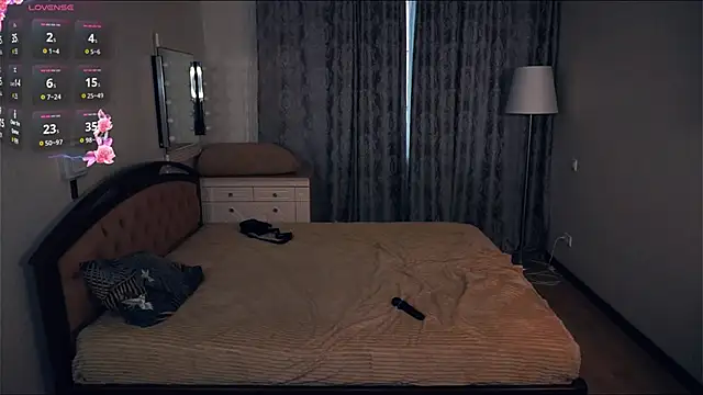 ZaraCreedon online show from September 20, 5:17 am