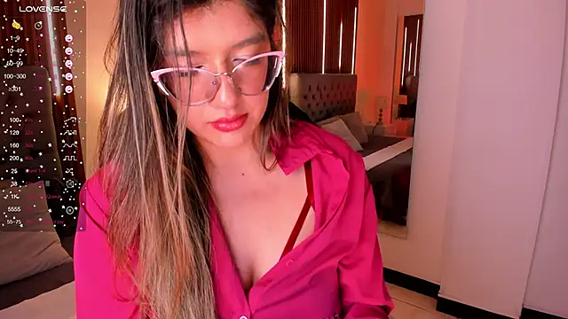 SEXMILLA  online show from October 3, 7:08 pm