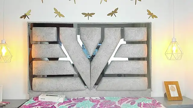 Alison Chan  online show from December 18, 4:12 pm