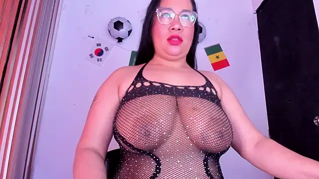 alondrabigtits online show from July 6, 12:21 pm